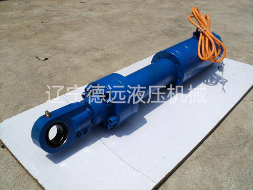 CD内置位移傳感(gǎn)器液壓缸