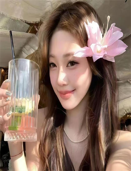 美女脱个精光露出奶胸的照片视频_梨花落尽又逢君短剧免费观看_青苹果乐园电视剧在线观看